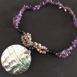 SHELL Necklace with Amethyst stones